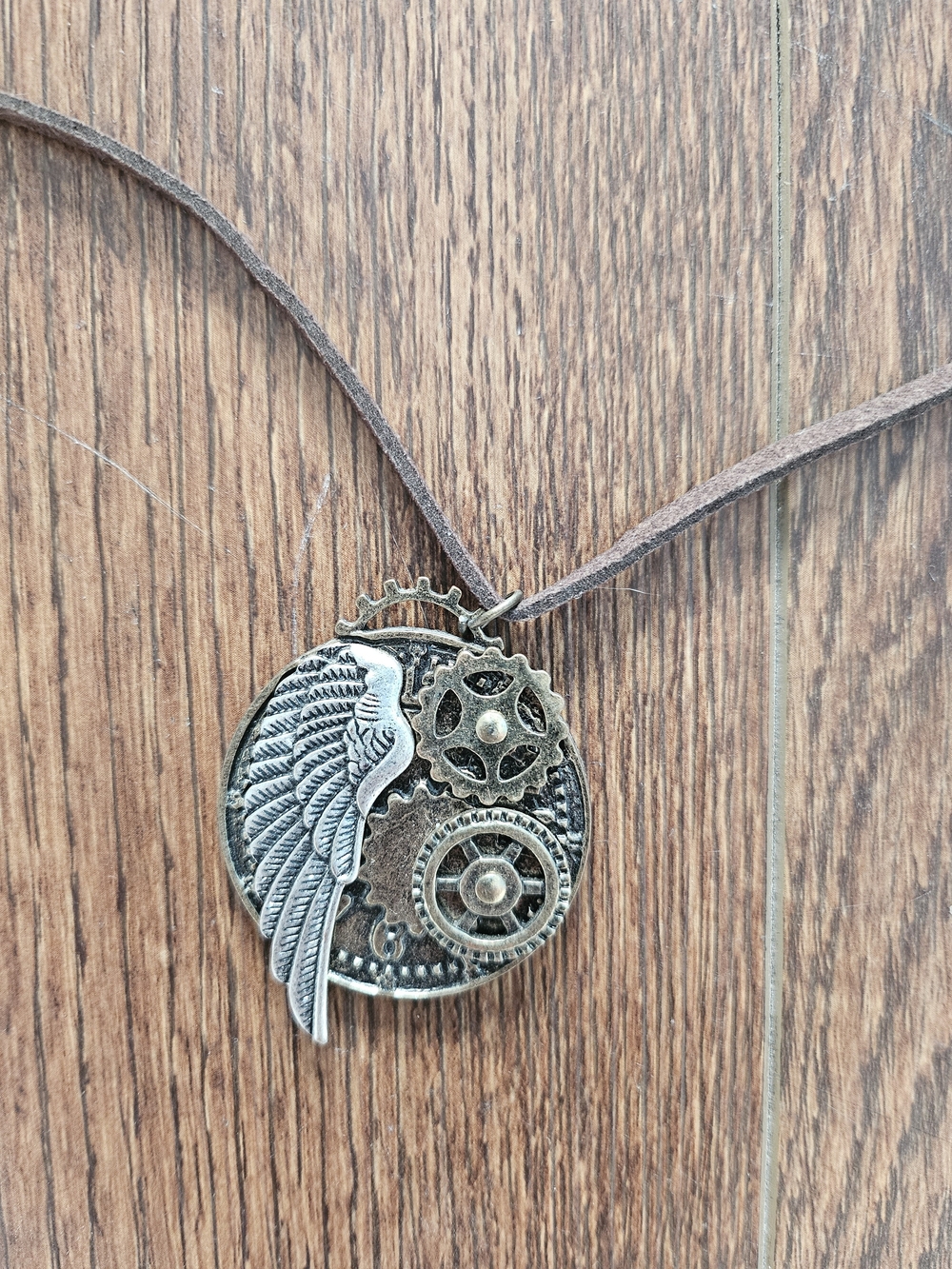 Steampunk-Inspired Necklaces - Picture 5 of 5